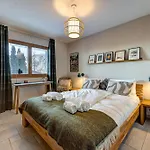 Renard Roux Chalet La Tzoumaz
